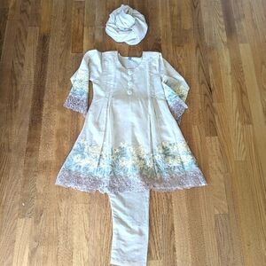 Women's kurta set with dupatta scarf